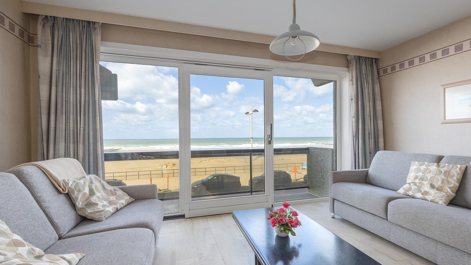 Espace II - 0102 + box 2 (Magnum)