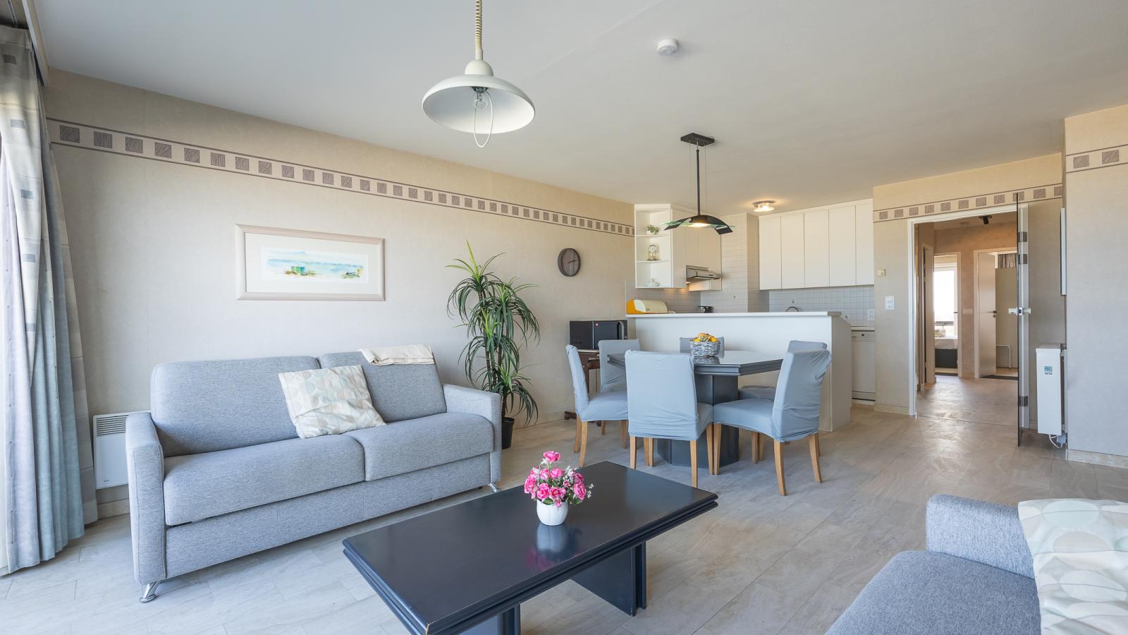 Espace II - 0102 + box 2 (Magnum)