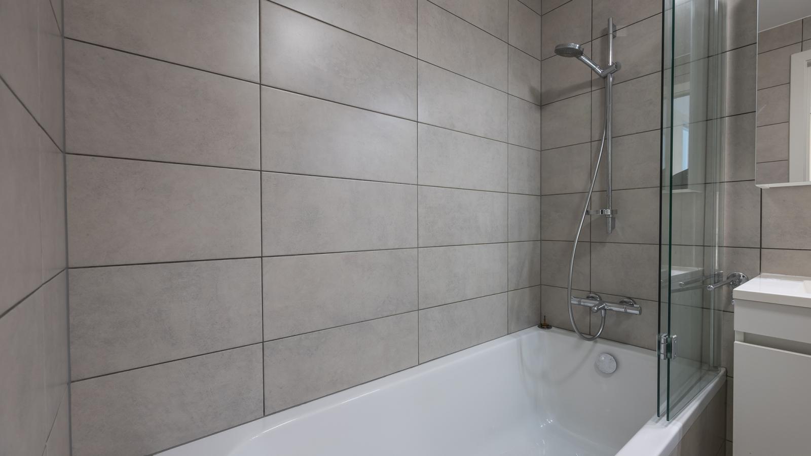 Les Amiraux - 0701 + box 2 - Badkamer