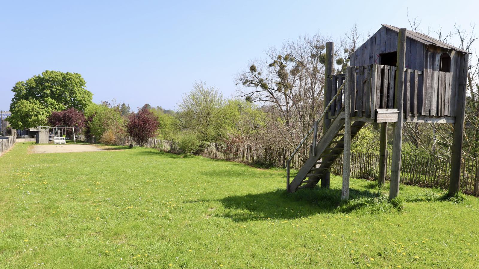 Le Grenier de Louise - Gardens in summer