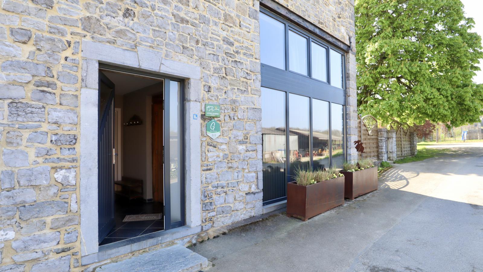 Le Grenier de Louise - Exterior in summer