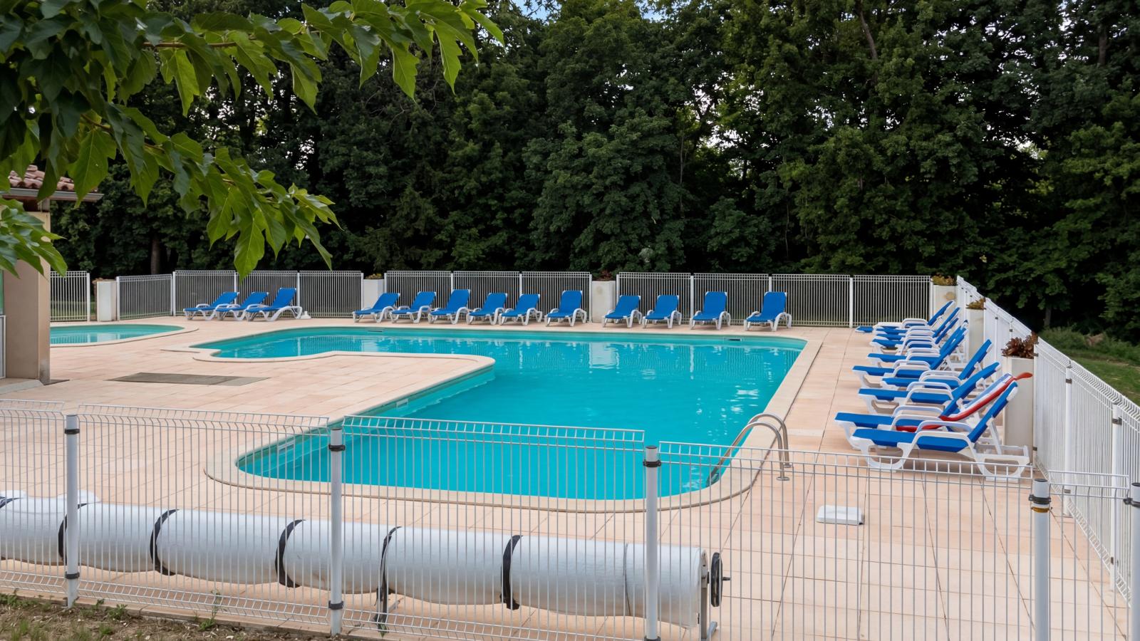 Lac Bleu nr 18 - Swimming pool