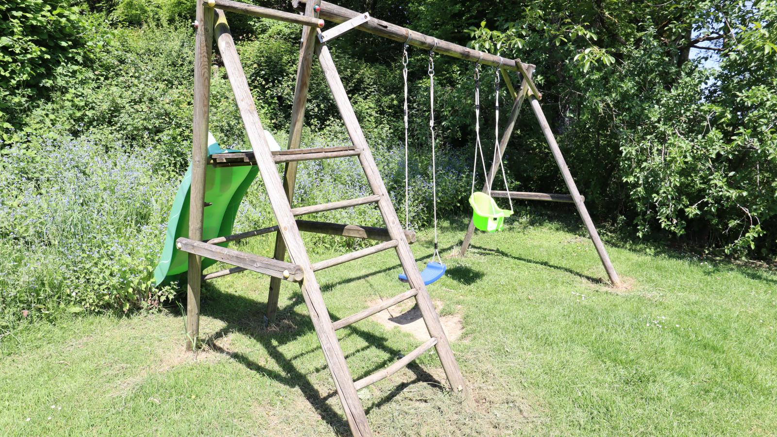 Le Noyer - Garten Sommer