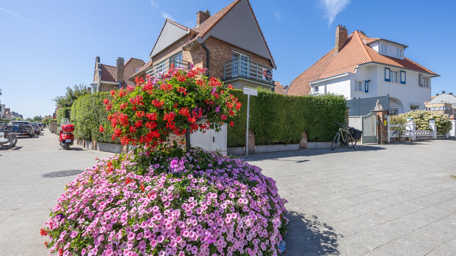 Maison Edith  - + box - Buitenlucht