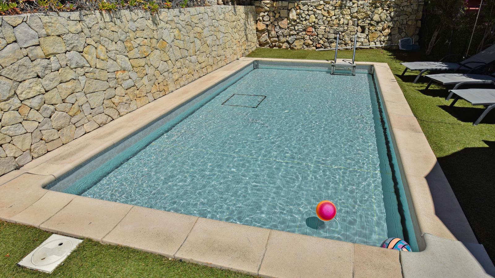 Paulette - Swimming pool