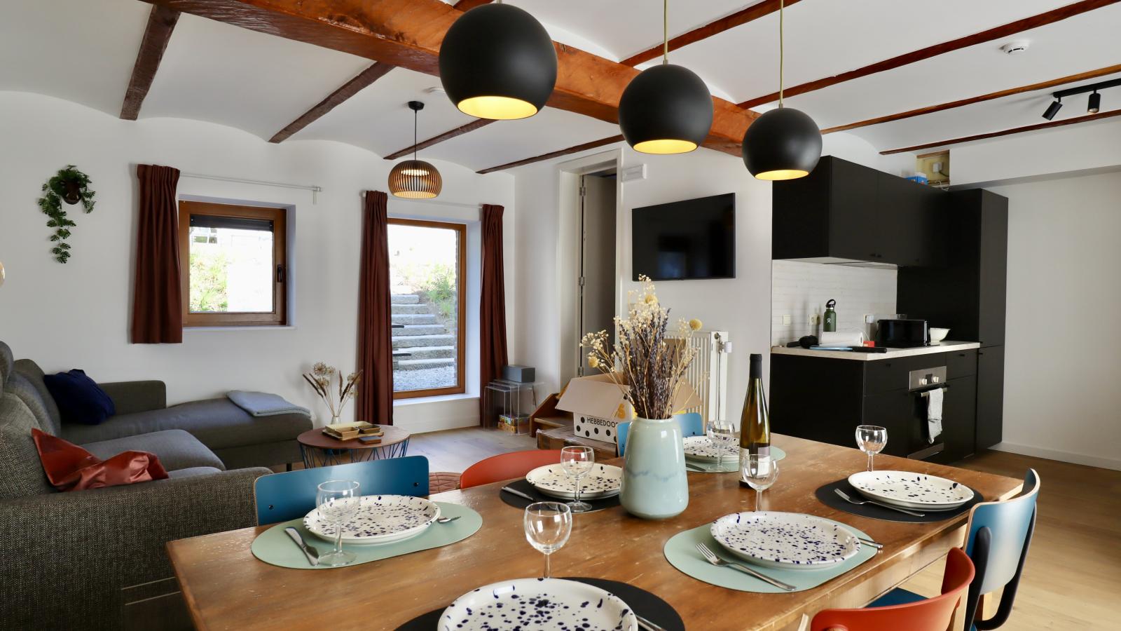 Holy Gîte 6 - Salle à manger
