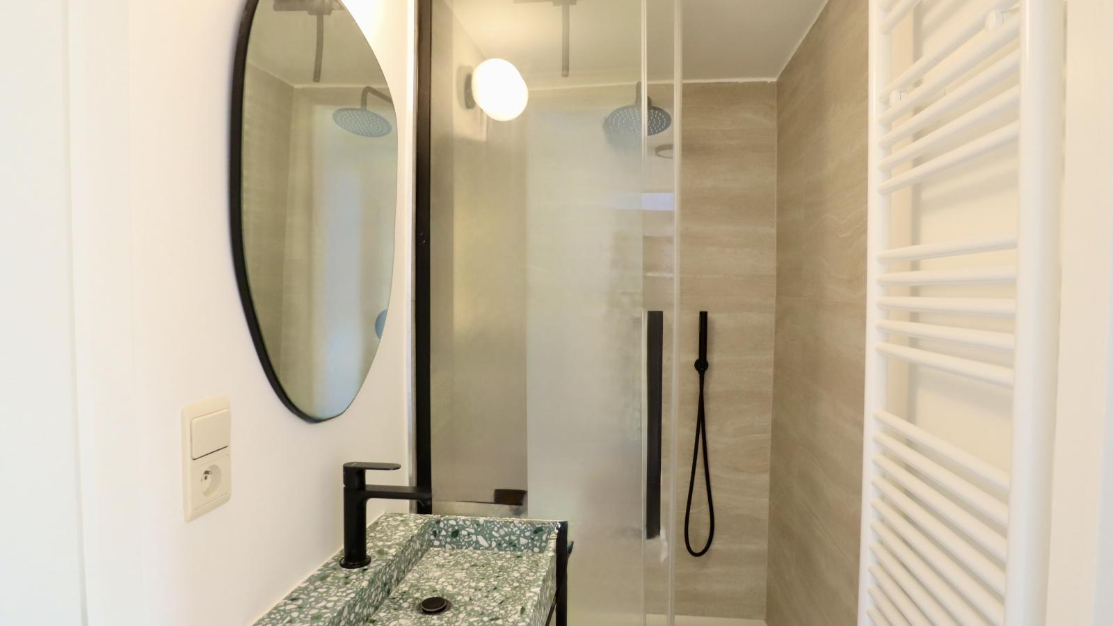 Holy Gîtes 10 - Salle de bain
