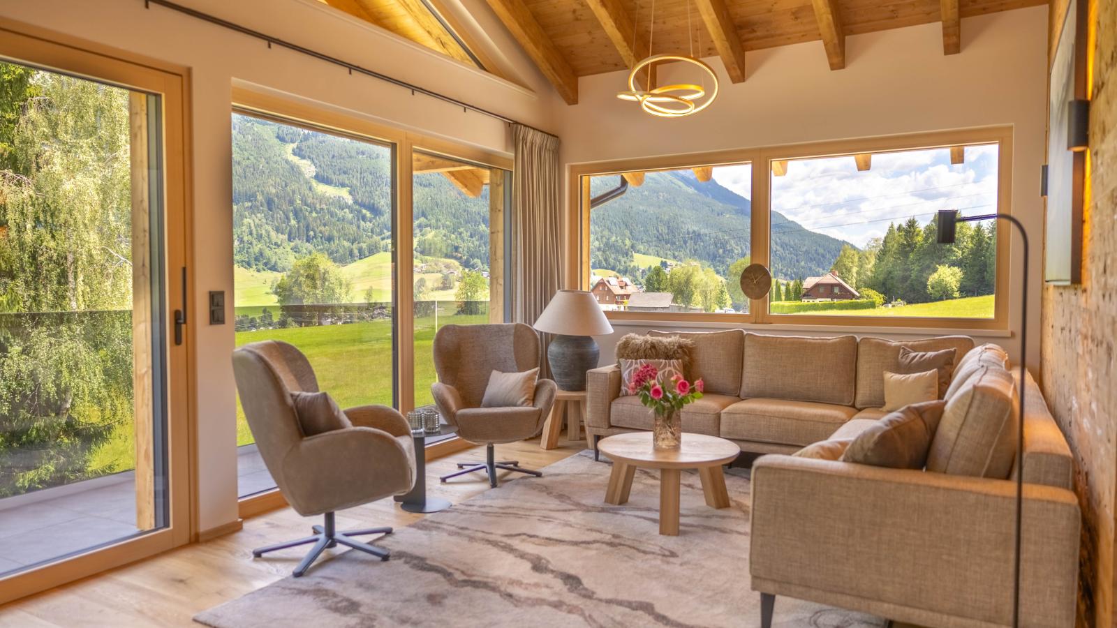 Dachstein Grand Alpine Lodge - Living room