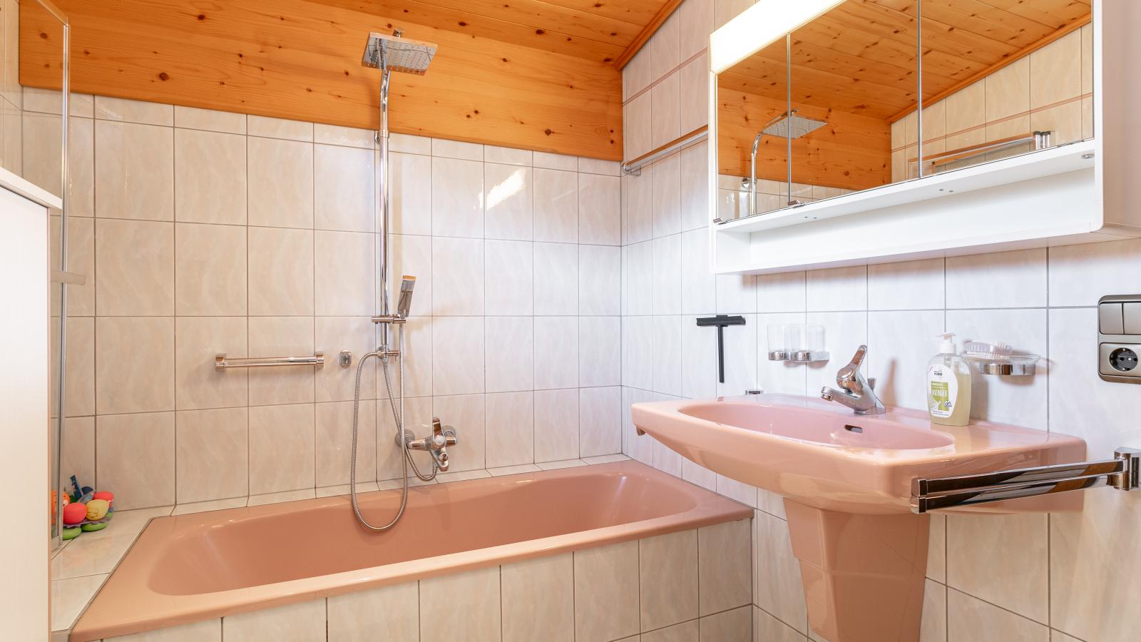 Familien Lodge Fleckalm - Bathroom