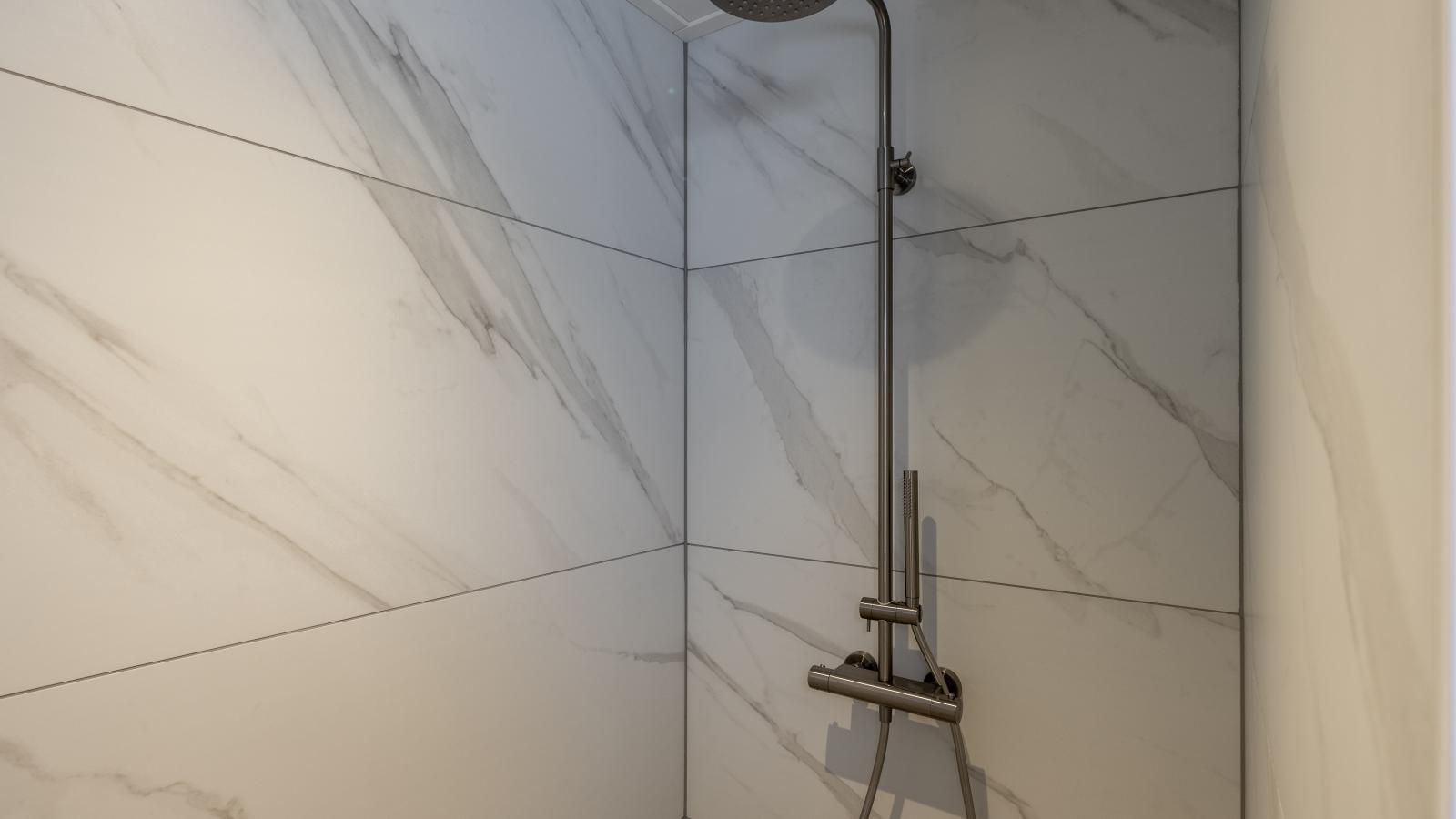T Sluisje 8 - Badkamer