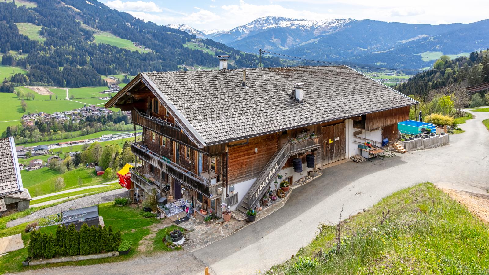 Bergkinda - Außenbereich Sommer