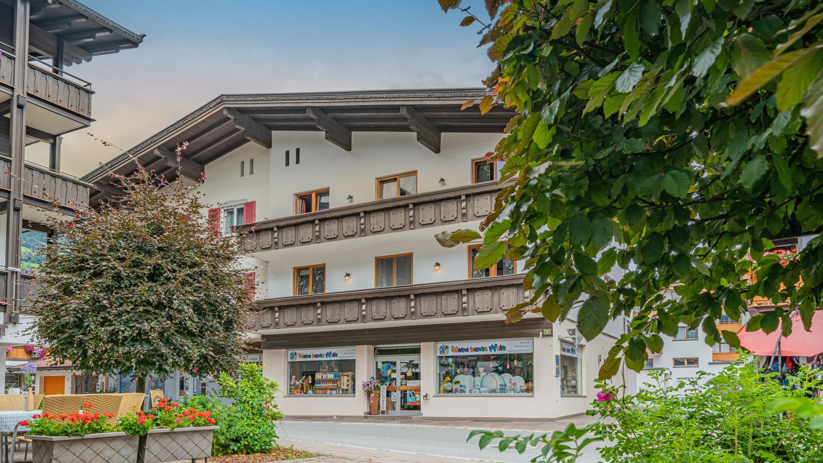 Penthouse Janita - Exterior in summer