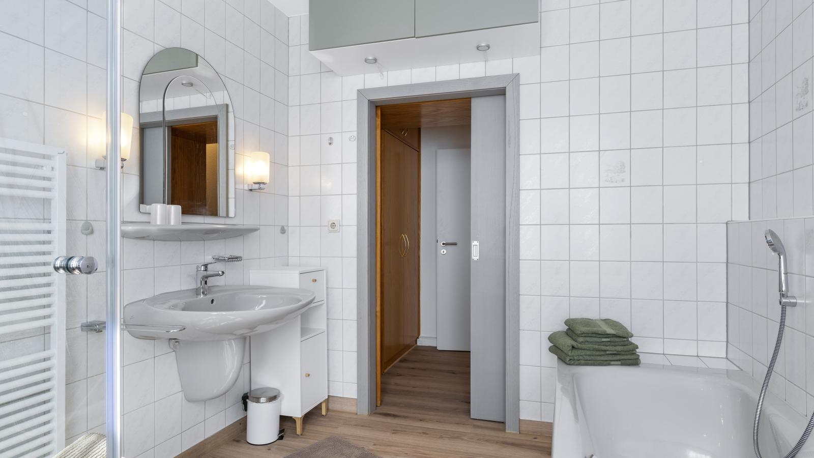 Villa Erika W7 Marianne mit Strandkorb - Badkamer