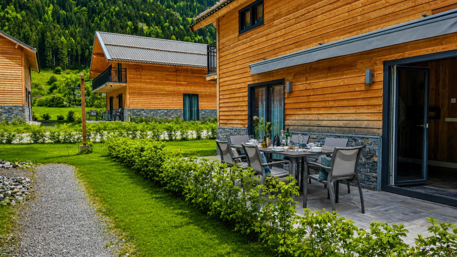 Alpenzeit Afritz am See - Exterior in summer