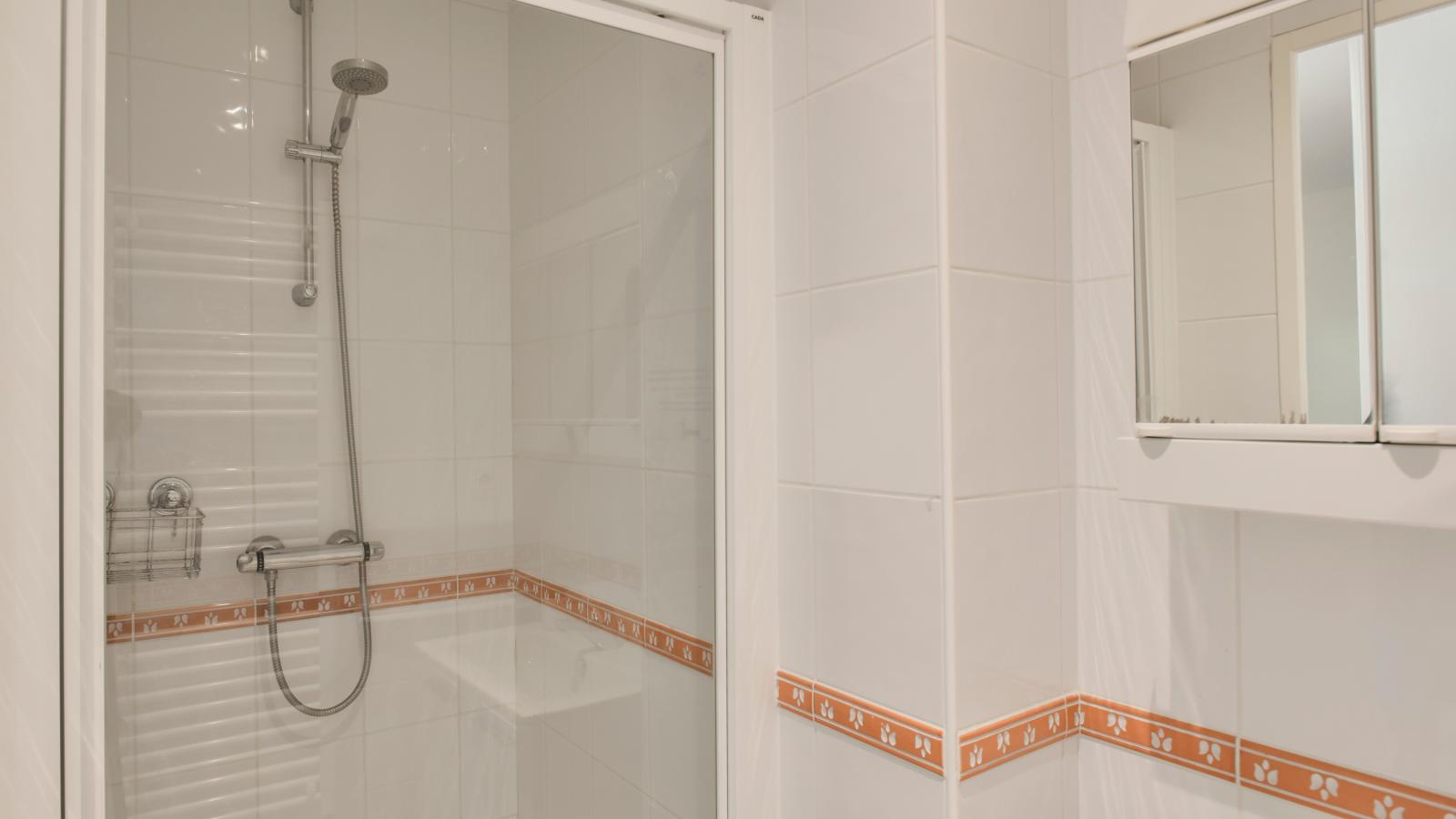 Le Bourg Est 14 - Badkamer