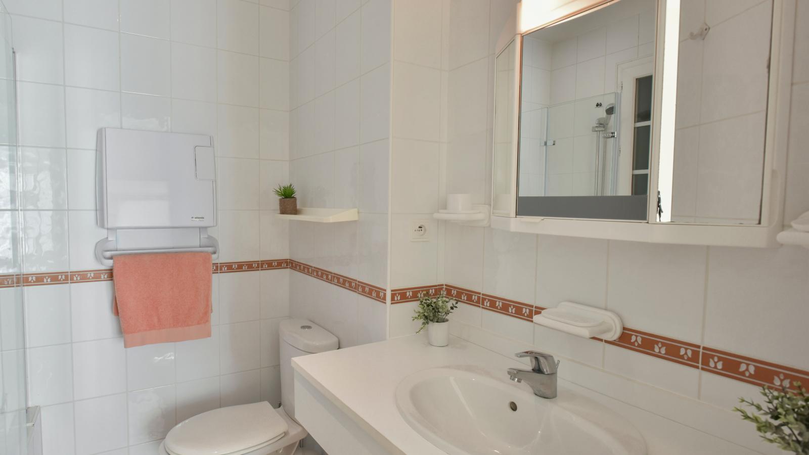 Le Bourg Est 14 - Badkamer