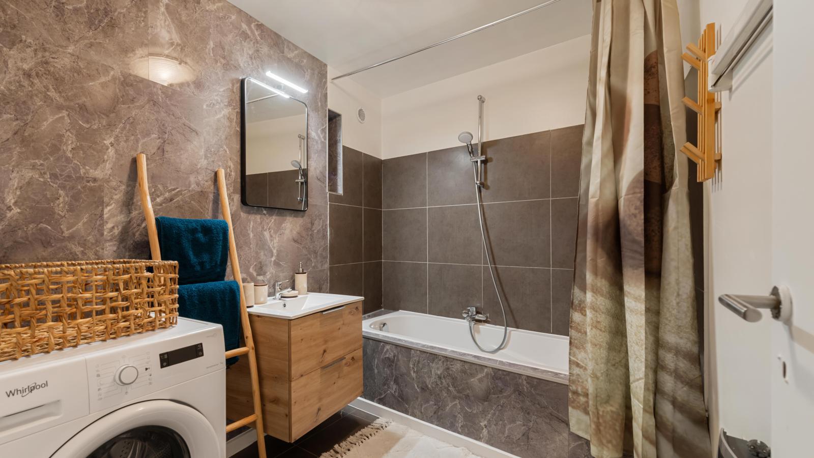 Casa Gardenia met garage - Badezimmer