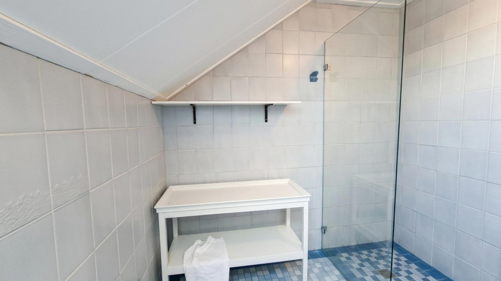 Genderens Buiten - Badkamer