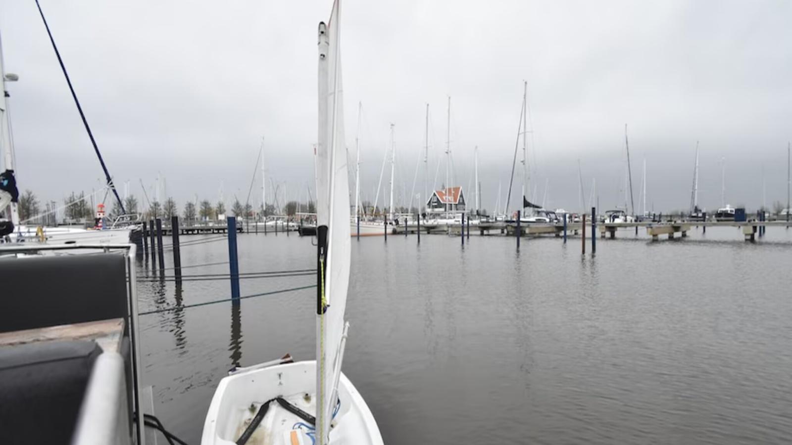 Boot zonder naam - Uitzicht zomer