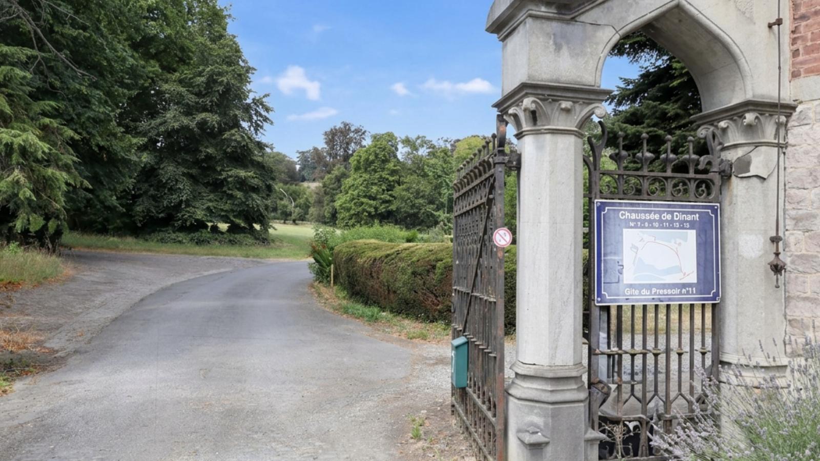 La Dépendance du Château - Areas within 1km in summer
