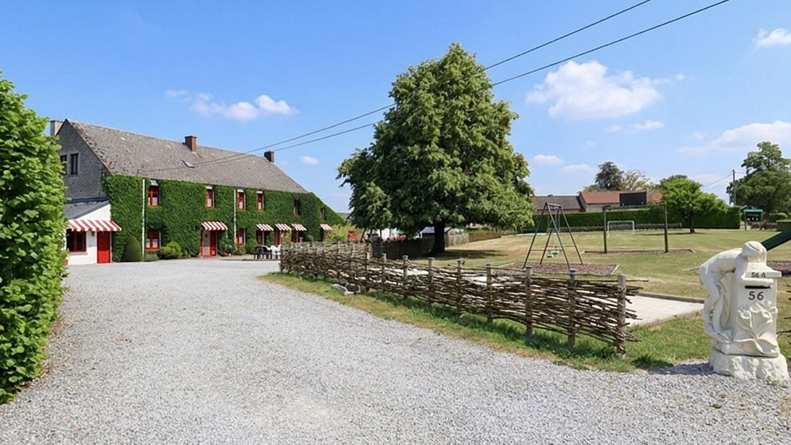 Ferme de la Galoperie - Buitenkant zomer