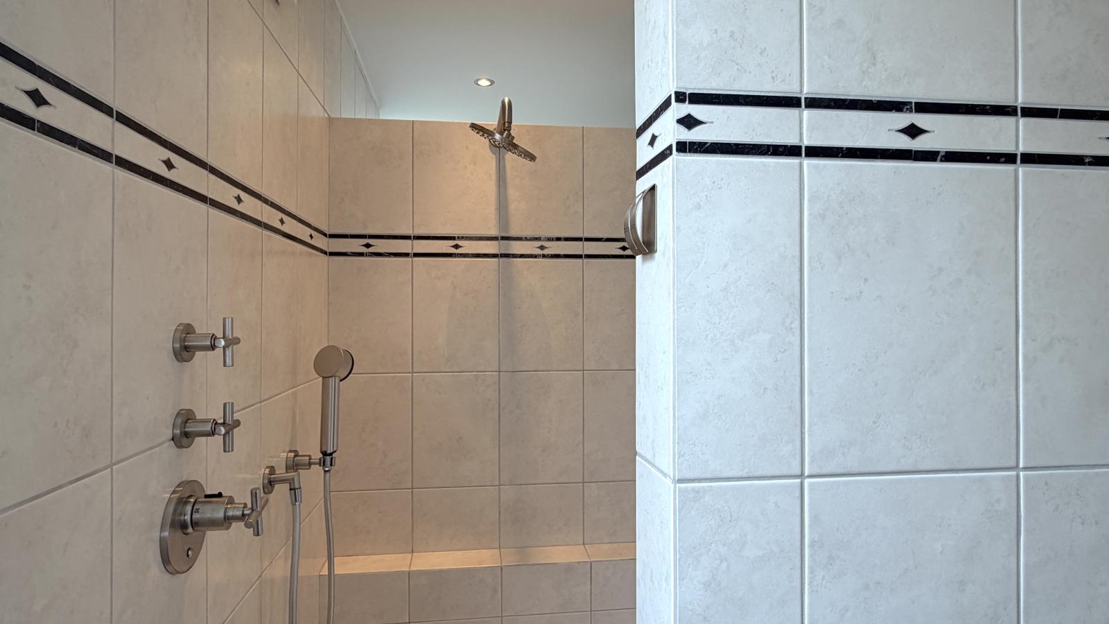 Laurahoeve - Badezimmer