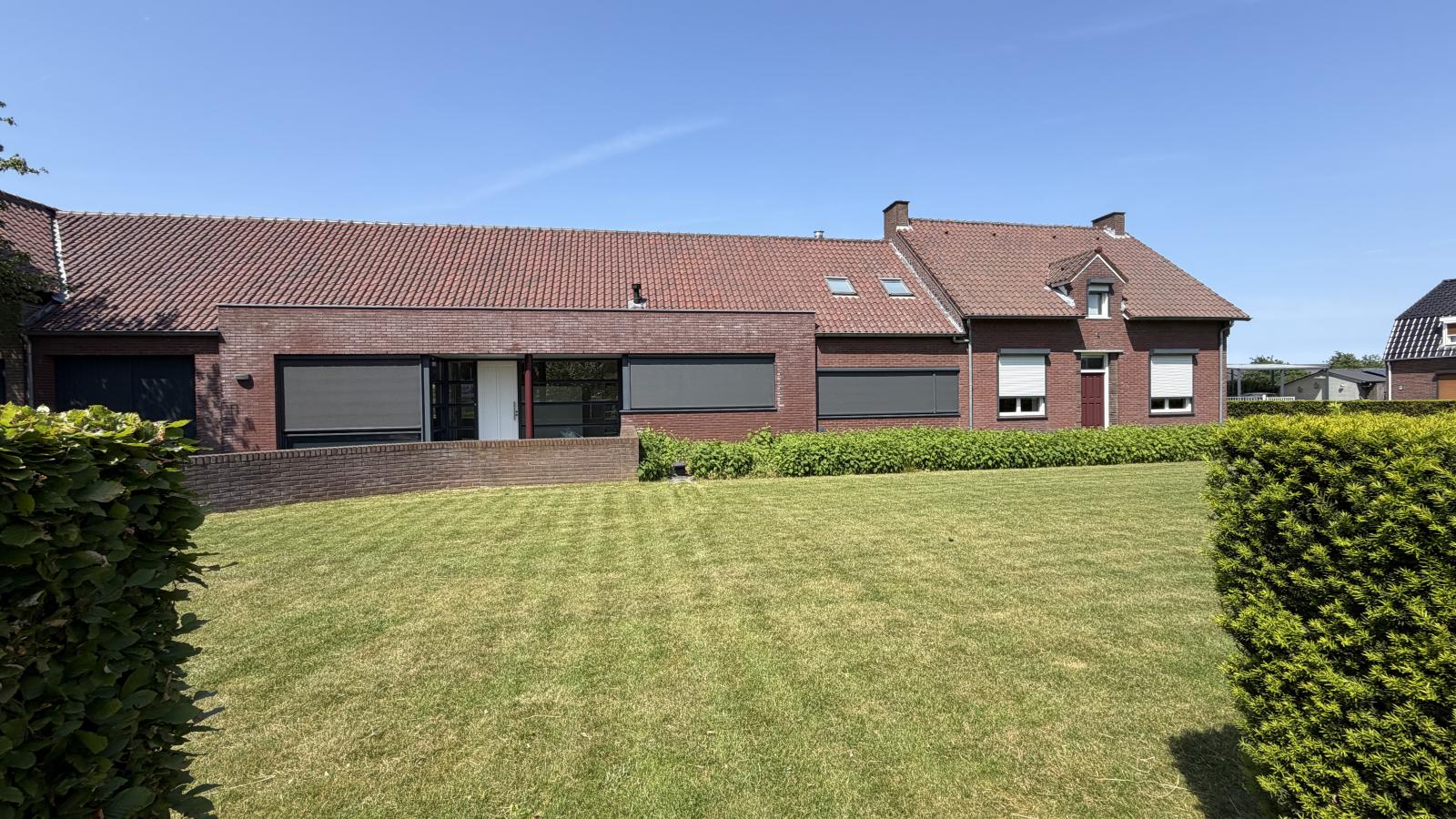 Laurahoeve - Buitenkant zomer
