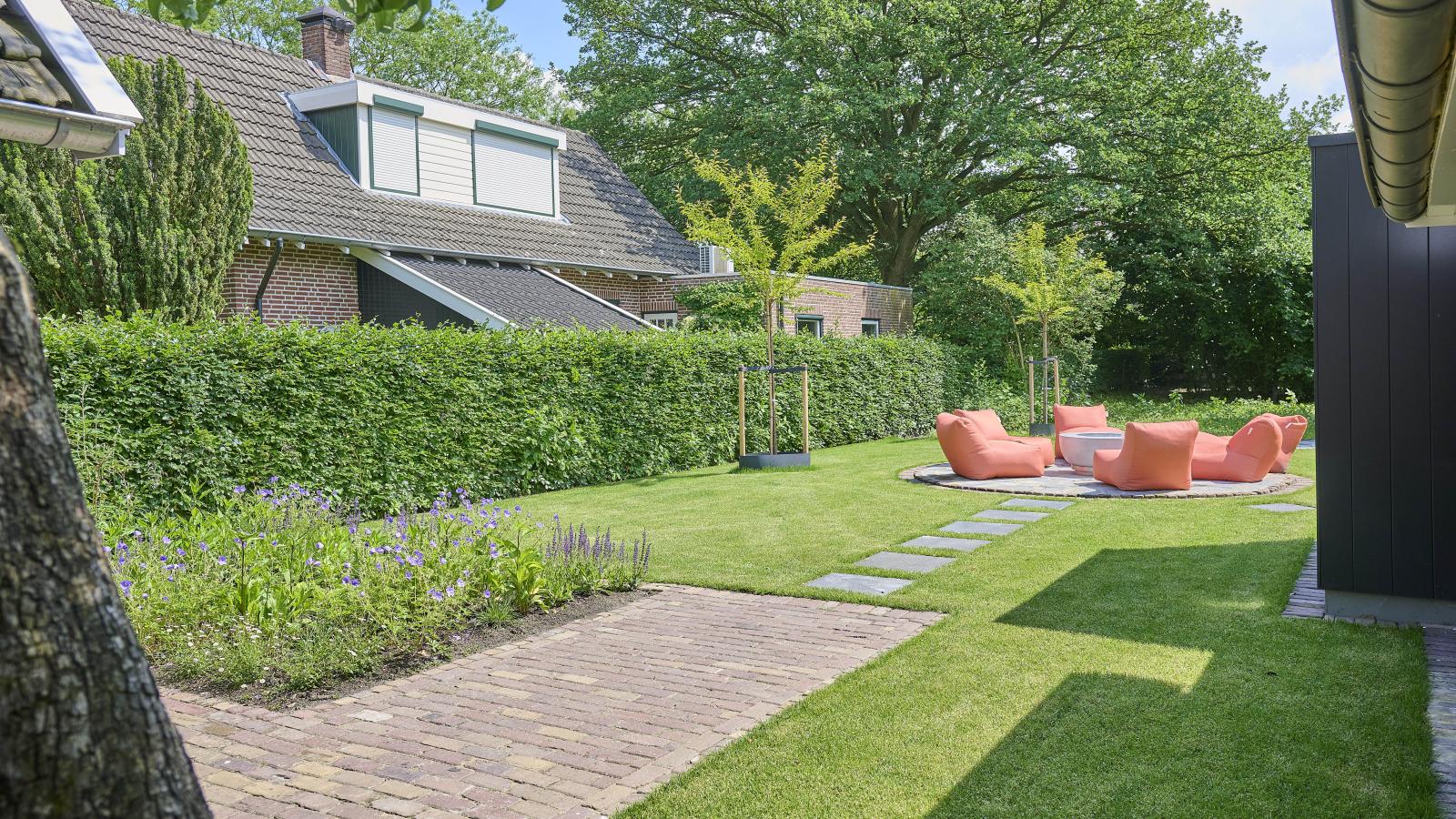 De Muldershof - Gardens in summer