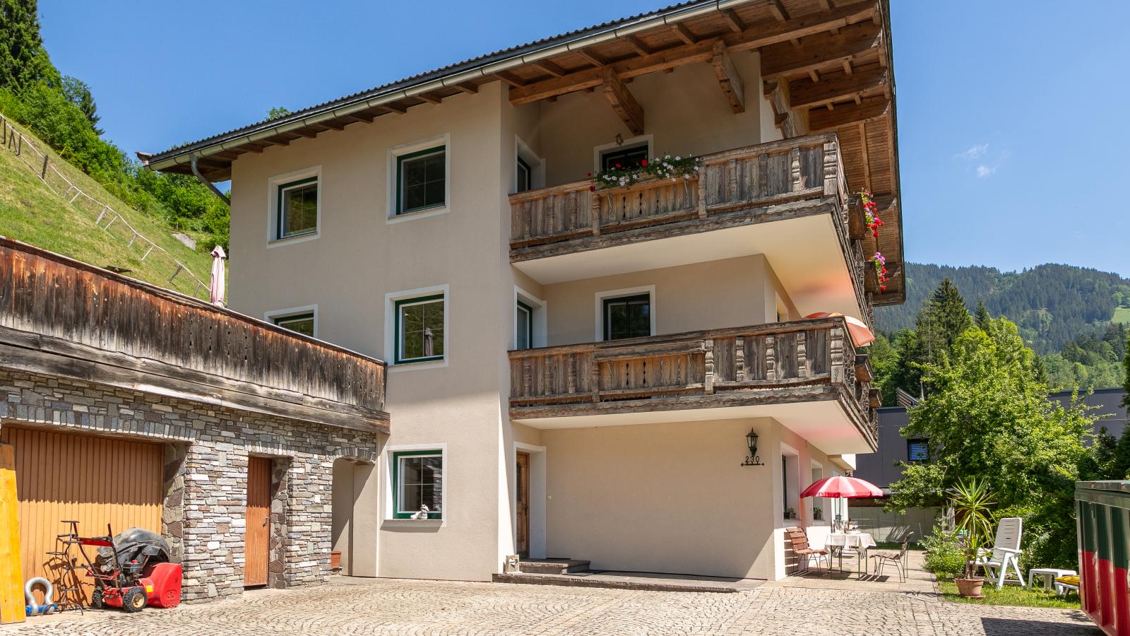Haus Weißbacher Top 1 - Außenbereich Sommer