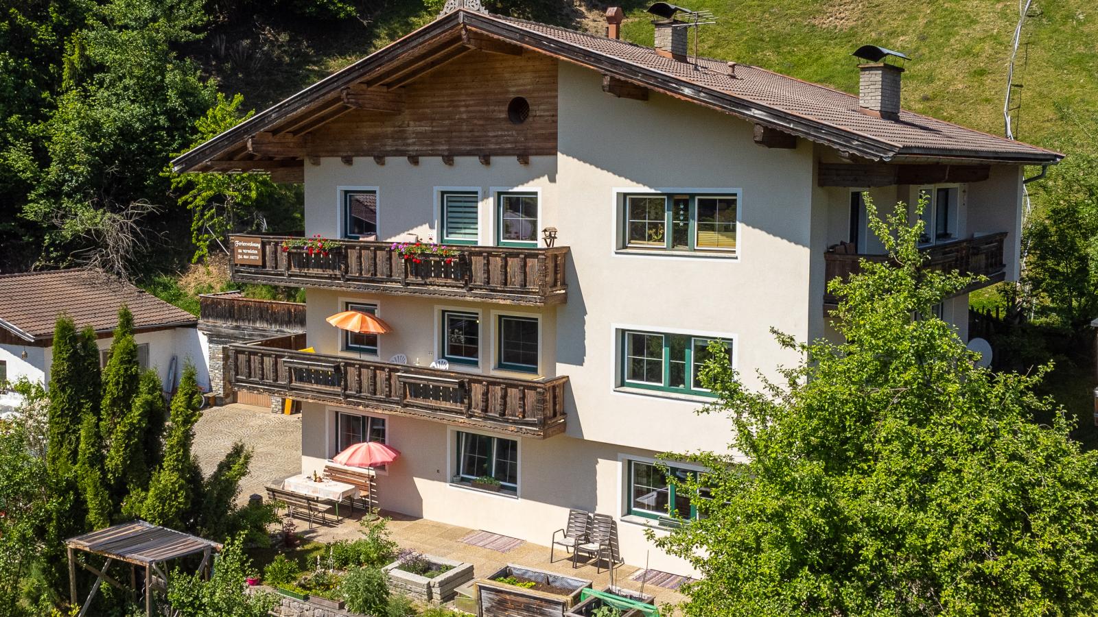 Haus Weißbacher Top 1 - Außenbereich Sommer