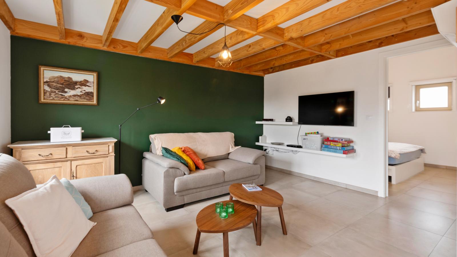 Westhinder I H7 - Living room
