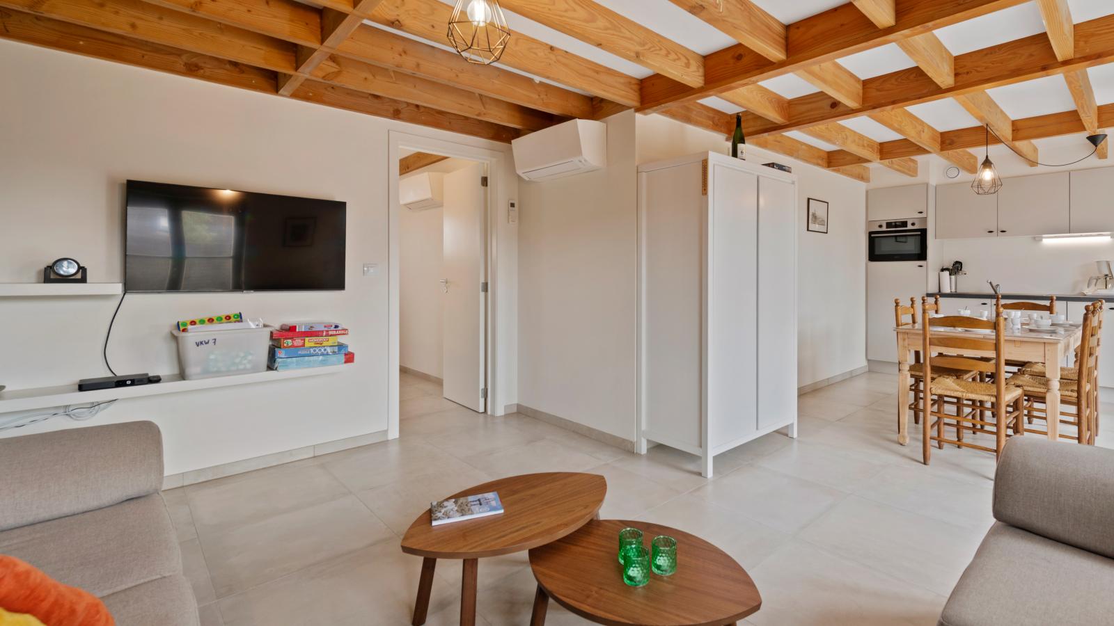 Westhinder I H7 - Living room