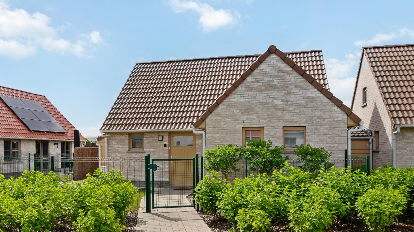 Westhinder I H7 - Exterior in summer