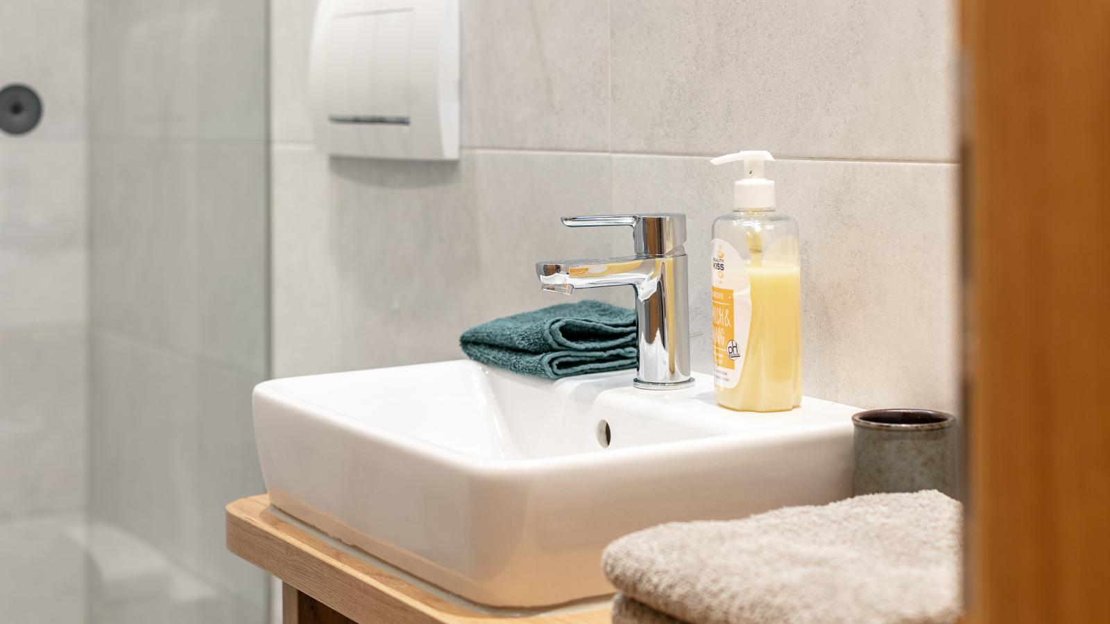 Haus Weißbacher Top 2 - Badezimmer