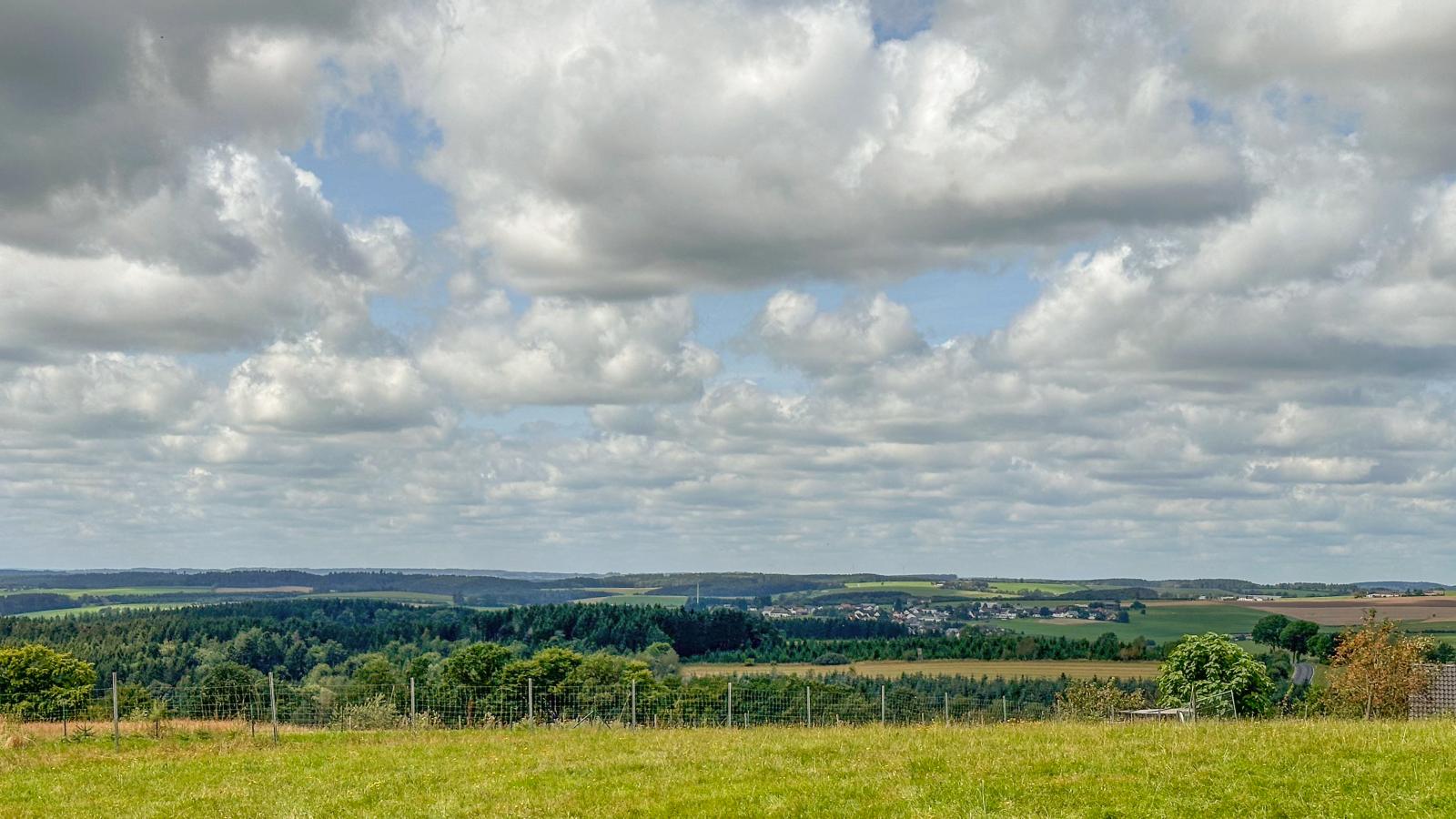 Landhuis Schneifel - Uitzicht zomer
