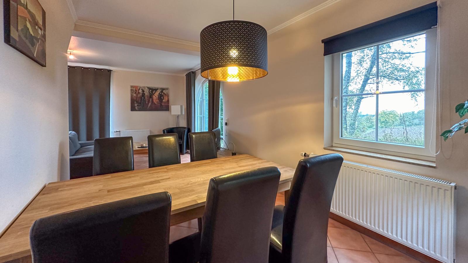 Landhuis Schneifel - Eetkamer