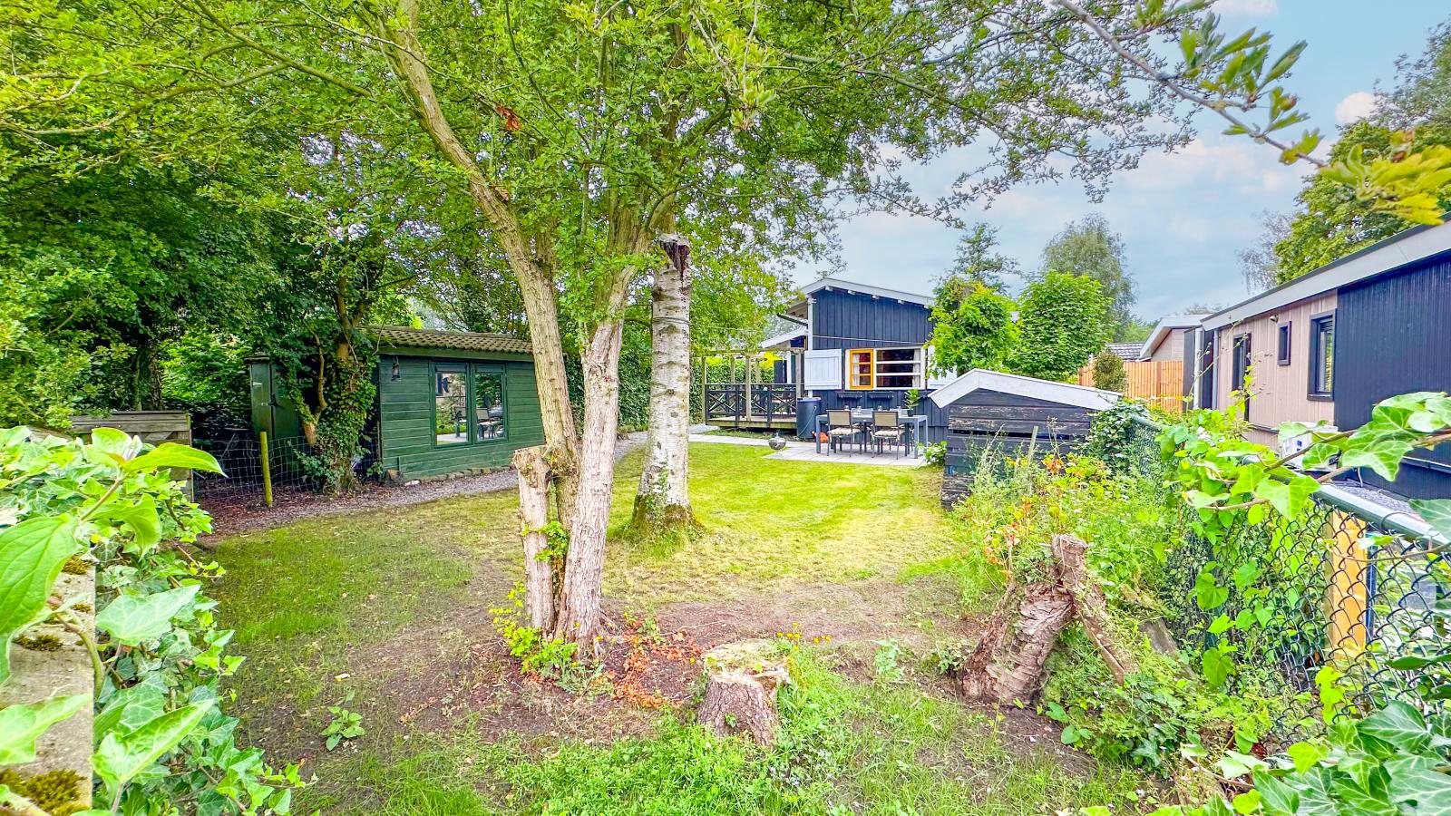 Zwarte Blokhut - Garten Sommer