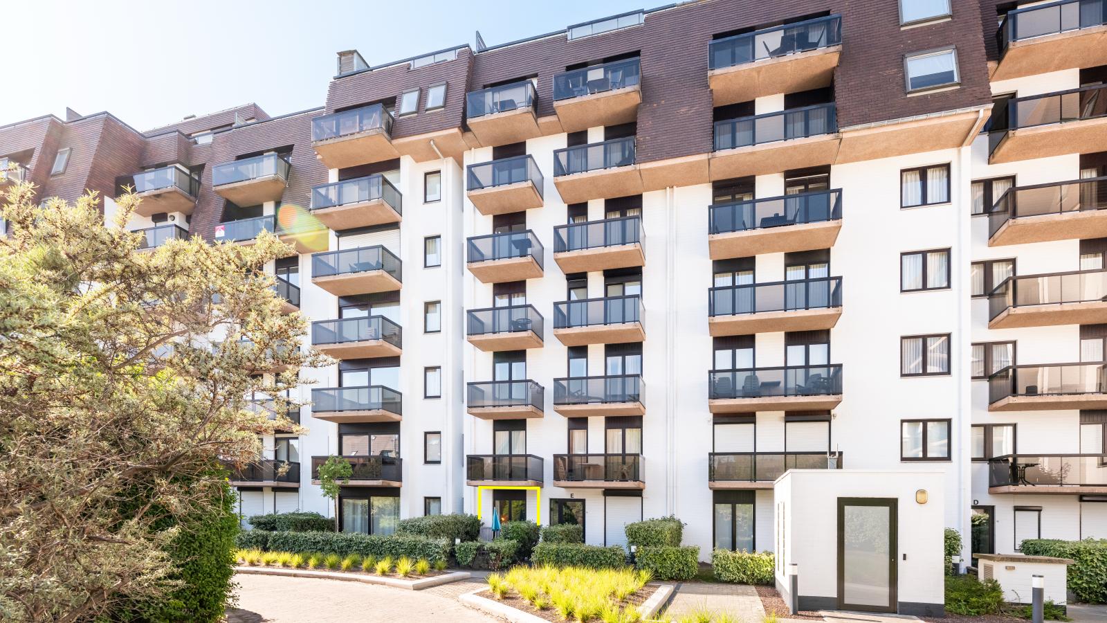 Ballade - Exterior in summer
