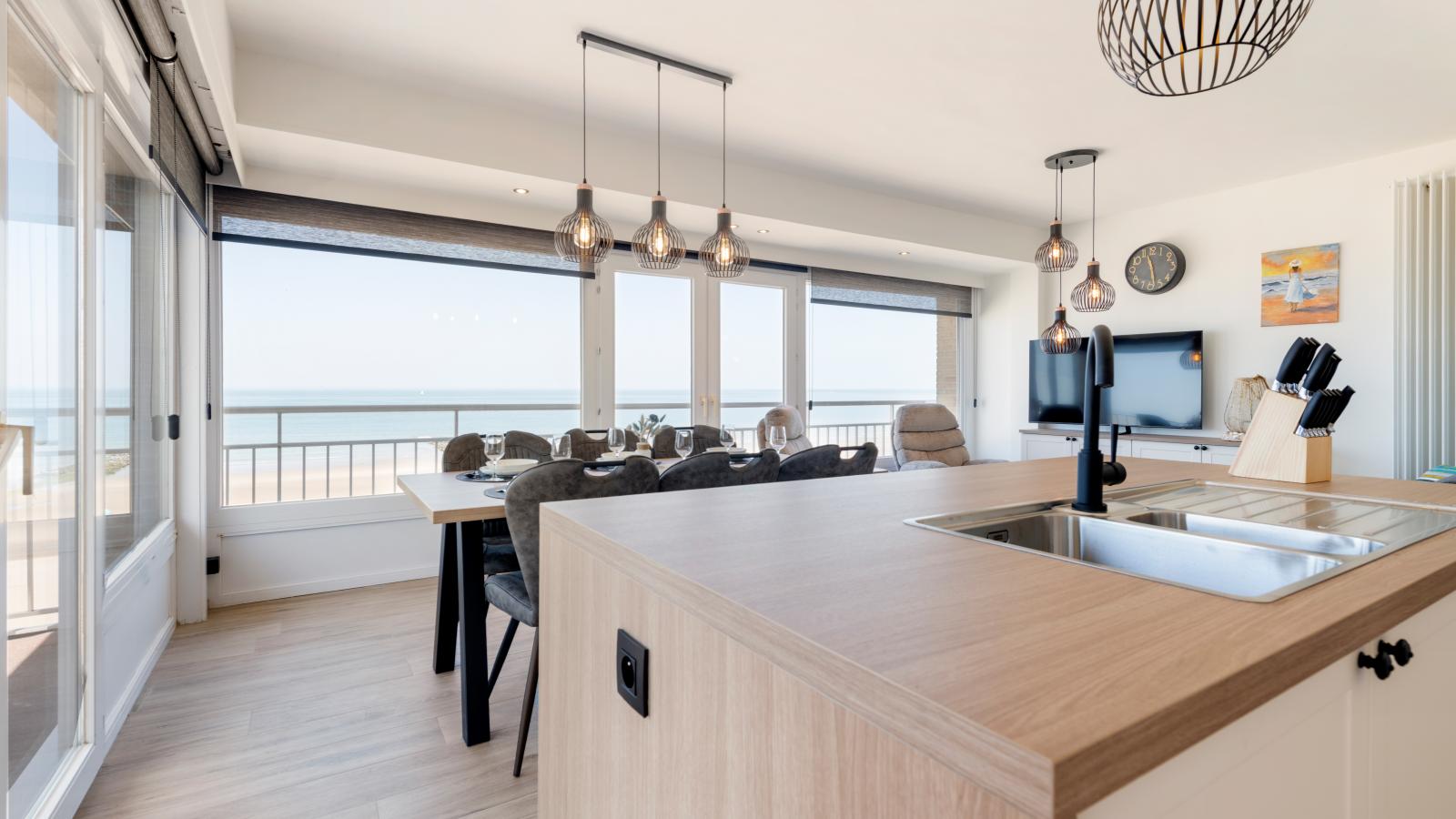 Sunbeach met garage