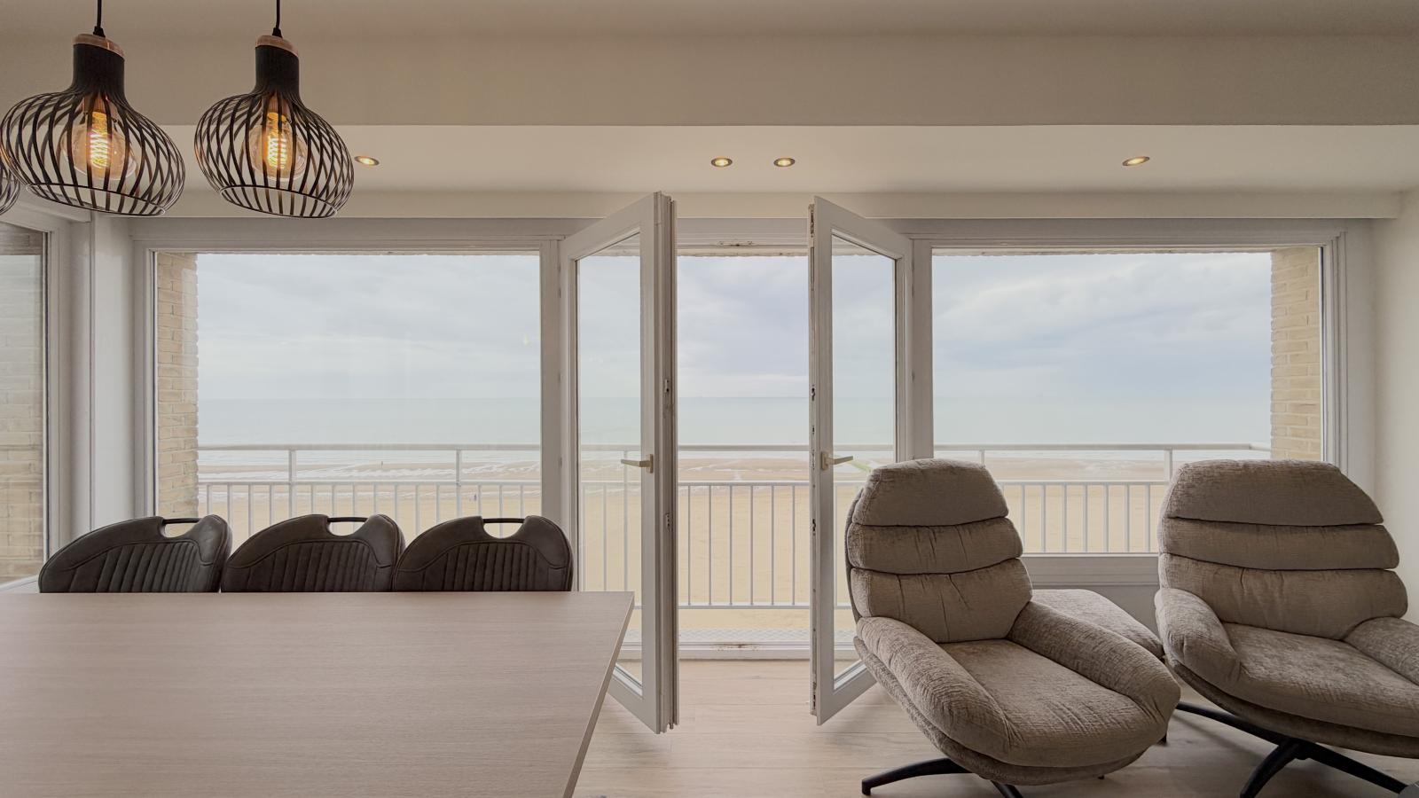 Sunbeach - Binnen