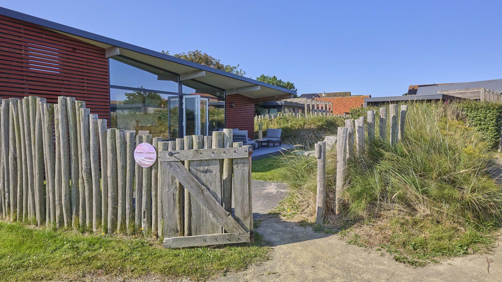 Familiebries - Exterior in summer