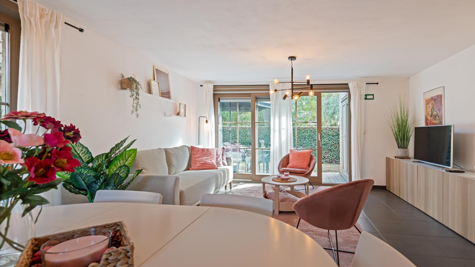Sea Sweet Home - Living room