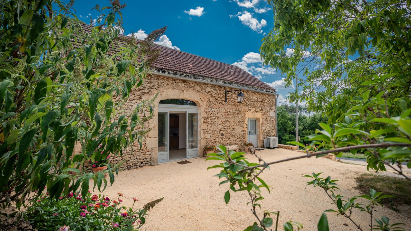 La Grange - Outdoor