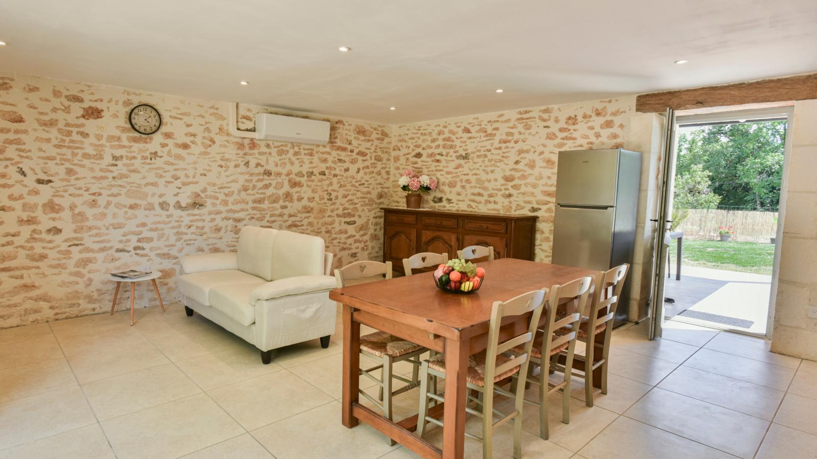 La Grange - Living room
