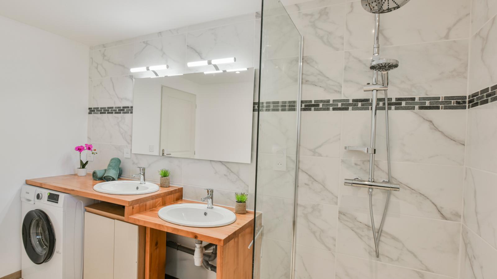 La Grange - Bathroom