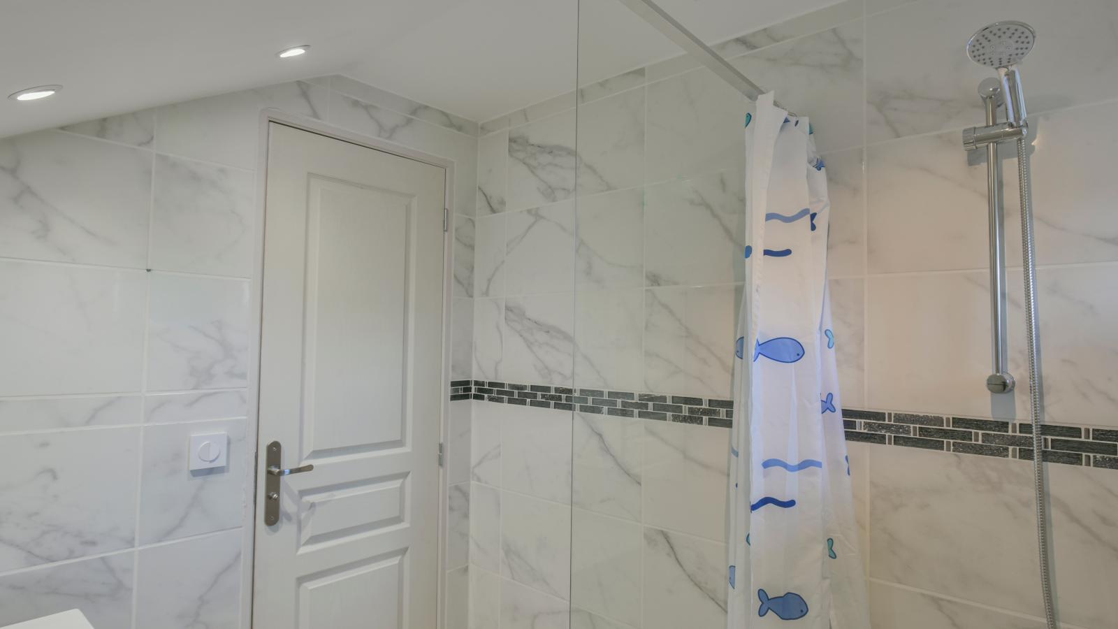 La Grange - Bathroom