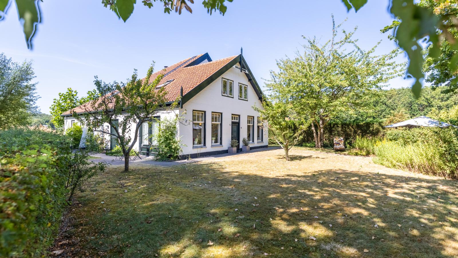 Wilca Hoeve - Buitenkant zomer