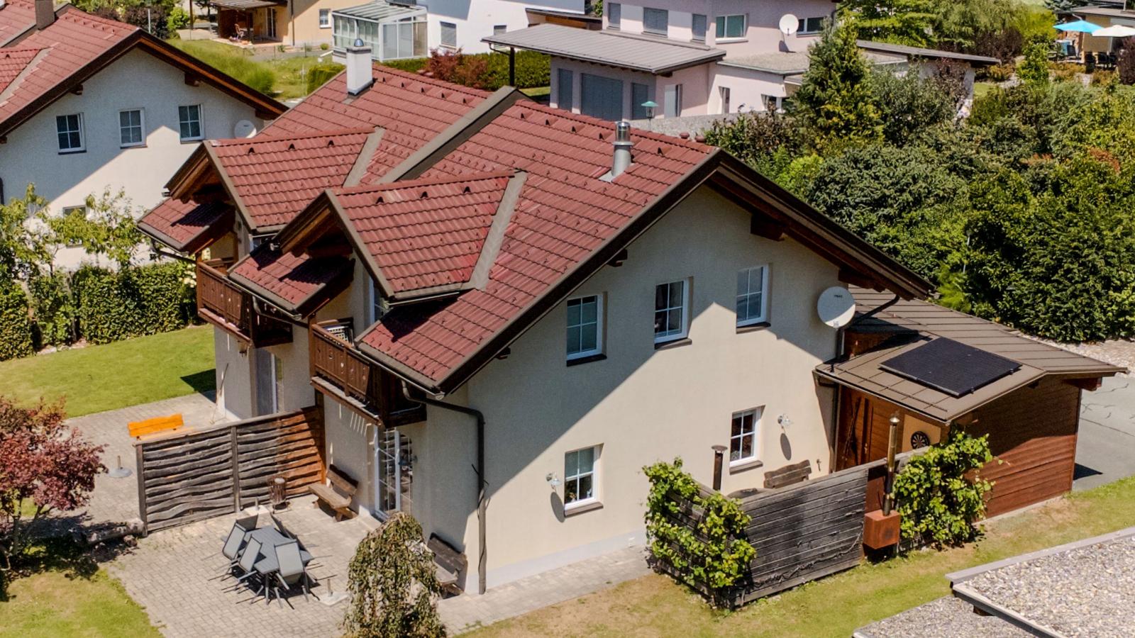 Fustanuki - Exterior in summer