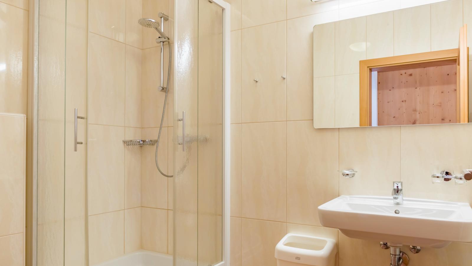 An der Gondelstation A5 - Bathroom
