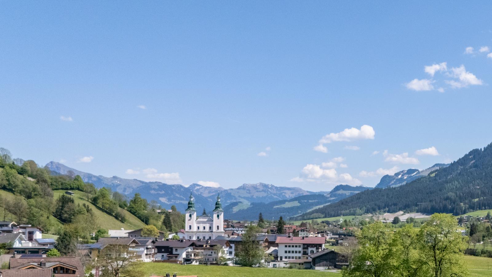 An der Gondelstation A5 - View in summer
